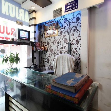Hotel Arjun New Delhi Buitenkant foto