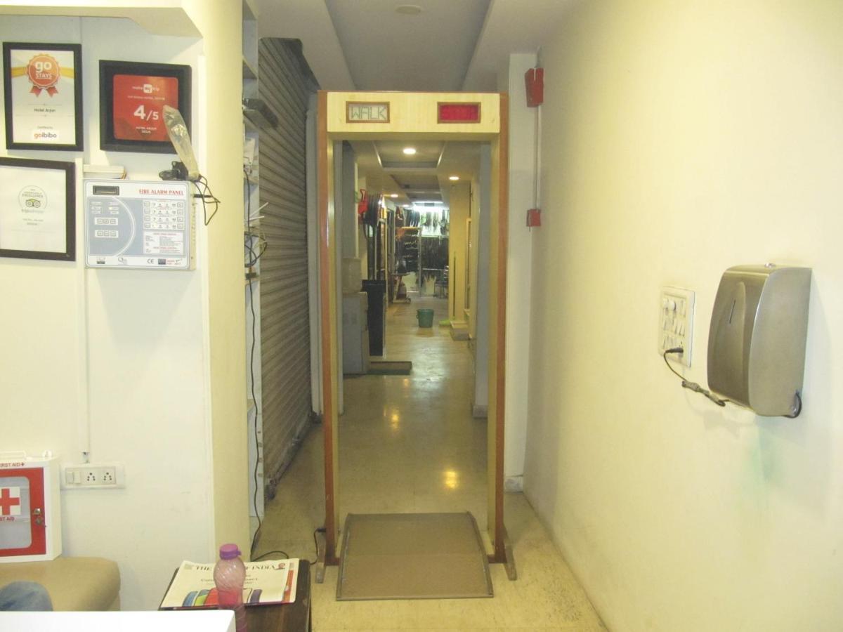 Hotel Arjun New Delhi Buitenkant foto