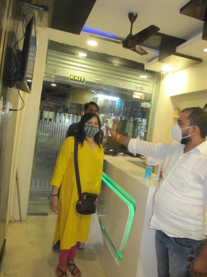 Hotel Arjun New Delhi Buitenkant foto