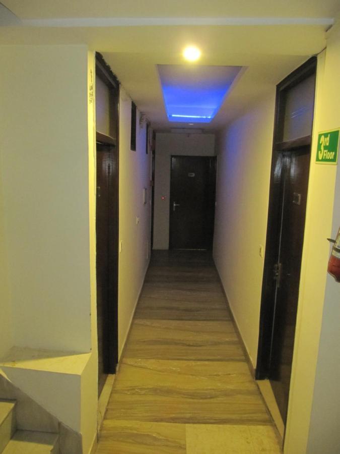 Hotel Arjun New Delhi Buitenkant foto