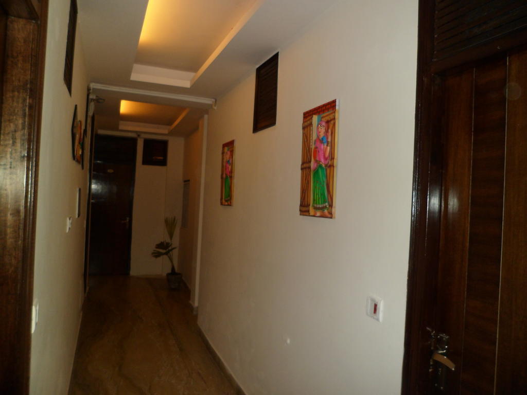 Hotel Arjun New Delhi Buitenkant foto